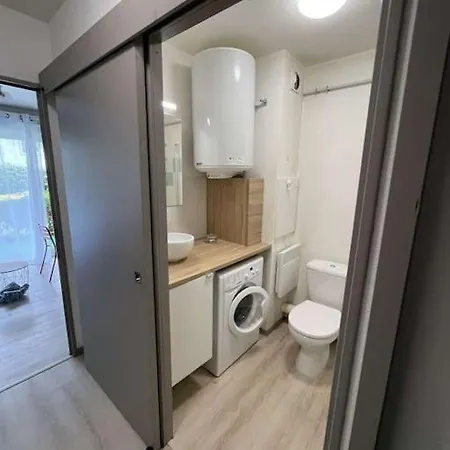 Apartment Studio Gaindegia*terrasse*centre*parking* *